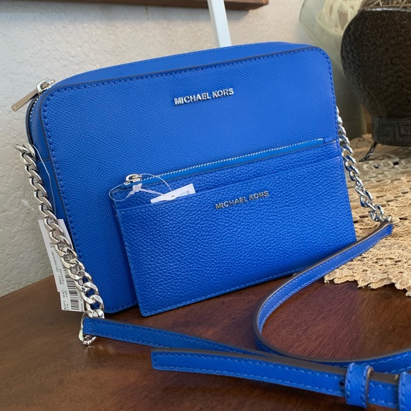 Michael Kors Handbags - Beautiful 🦋 new MK Crossbody and wallet
